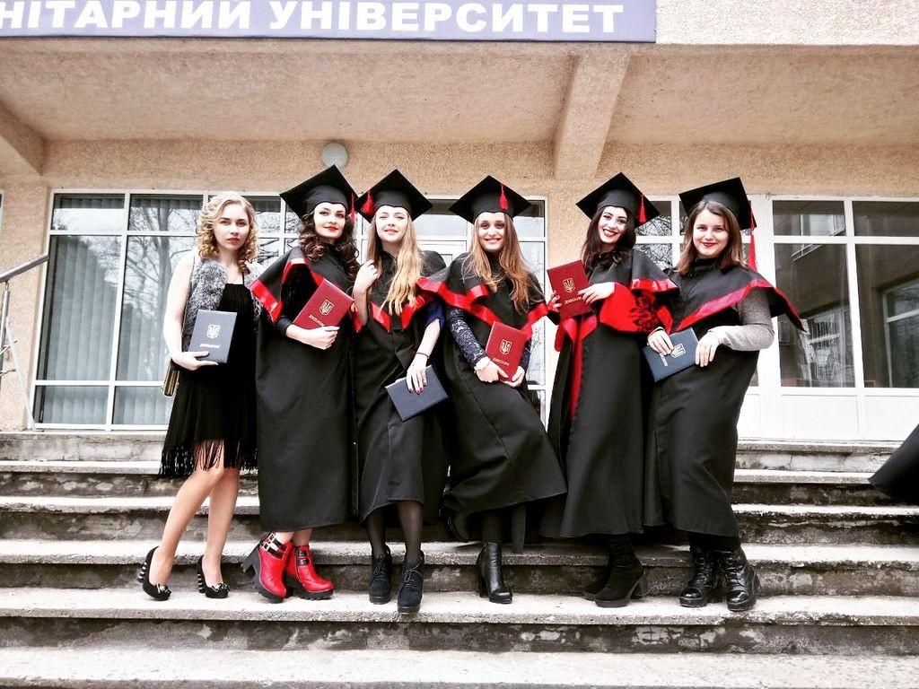 Урочисте вручення дипломів магістра студентам на факультеті української філології та соціальних наук