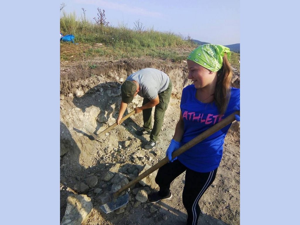 Студенти-історики ФУФСН на археологічних розкопках в Румунії