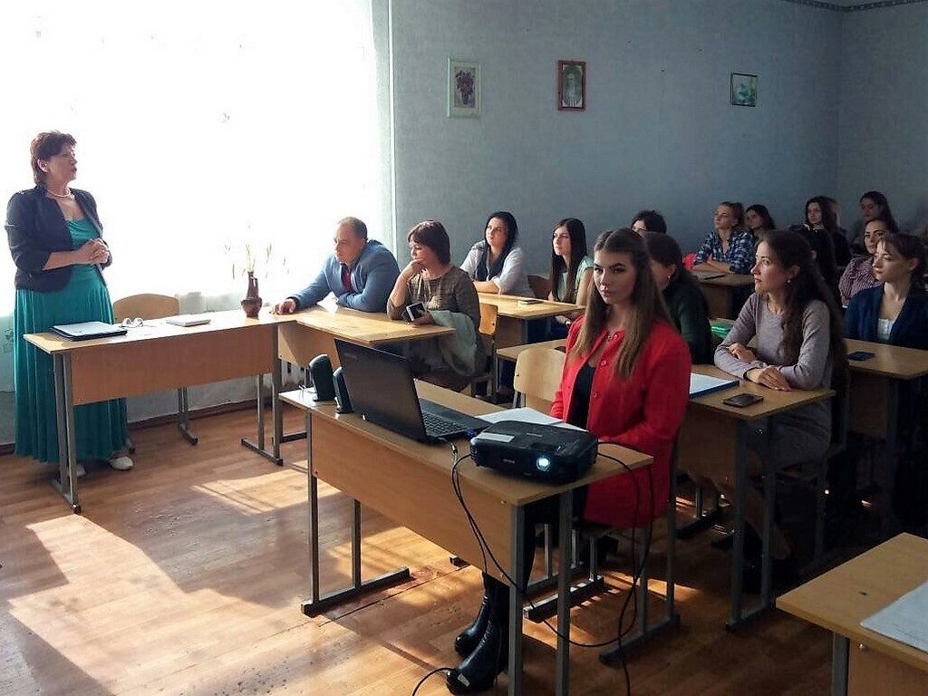 10 жовтня на факультеті української філології та соціальних наук відбулося дійство, приурочене Дню Учителя