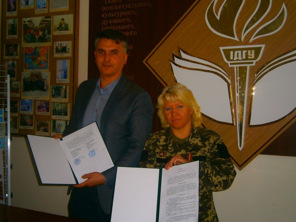 Підписання договору про співпрацю ІДГУ та Центру реабілітації ветеранів АТО