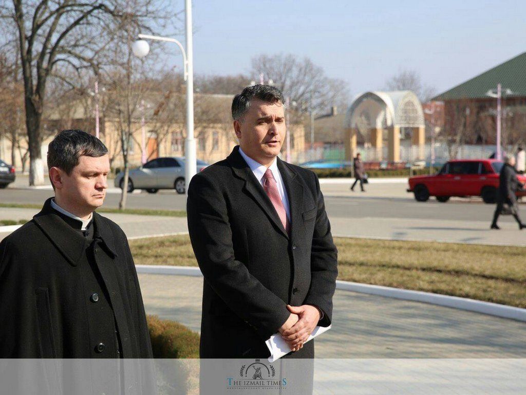 Представники університету взяли участь в організованому заході біля пам'ятника Тарасу Шевченку