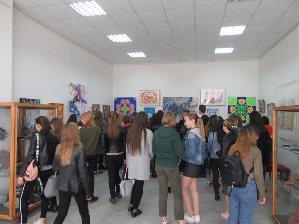 Напередодні Великодня студенти ІДГУ відвідали XVIII всеукраїнську виставку НСХУ «Світ Божий як Великдень»
