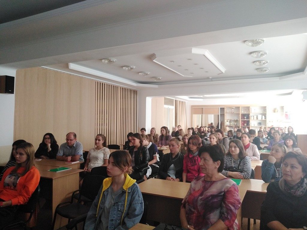 23 вересня в ІДГУ пройшла презентація книги Ольги Кирилюк "Іду на мир"