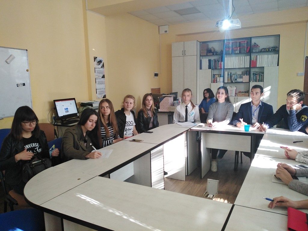 15 жовтня за сприяння Центру громадянської освіти ІДГУ організовано семінар для активної молоді про участь студентів у Проектах, які реалізуються ЄС в Україні