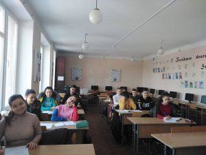 Студентите от Измаилски държавен хуманитарен университет учат децата от БНУ "Българска светлица"